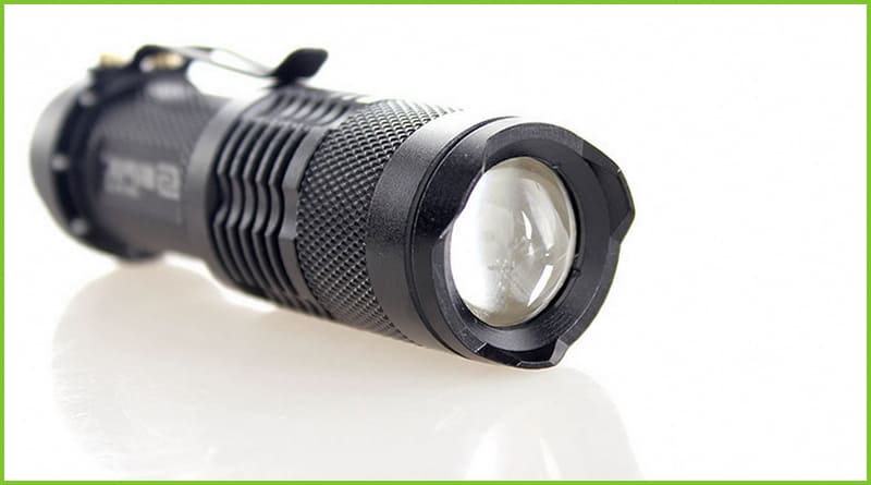 Компактный светодиодный фонарь с зумом Sipik SK68