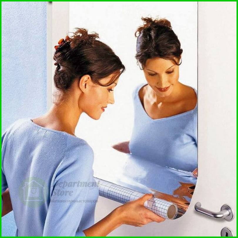 Декоративная самоклеющаяся зеркальная пленка – отличный и безопасный заменитель привычного стеклянного зеркала.